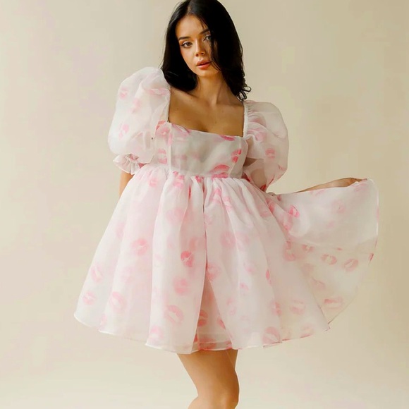 Selkie Dresses & Skirts - 🚫SOLD🚫 NWT Selkie’The Kiss on the lips’ silk gauze puff mini dress sz L